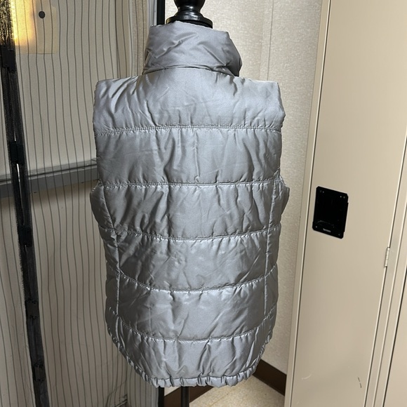 Best - Picture 3 of 4